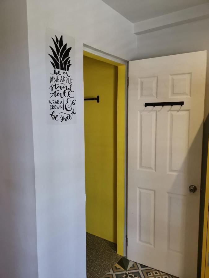 Way Shack Hostel Ослоб Экстерьер фото